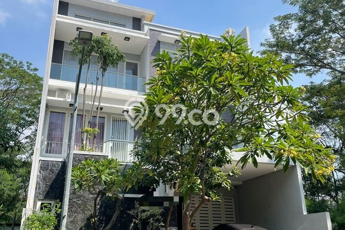 Ready to Use! Premium House LT 200m2 Desain Modern di Ancol Ready to Use! Premium House LT 200m2 Desain Modern di Ancol