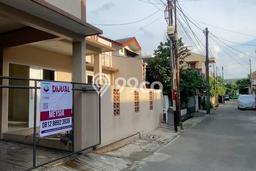 Rumah Luas Asri 3 KT Siap Pakai di Galaxy Bekasi Rumah Luas Asri 3 KT Siap Pakai di Galaxy Bekasi