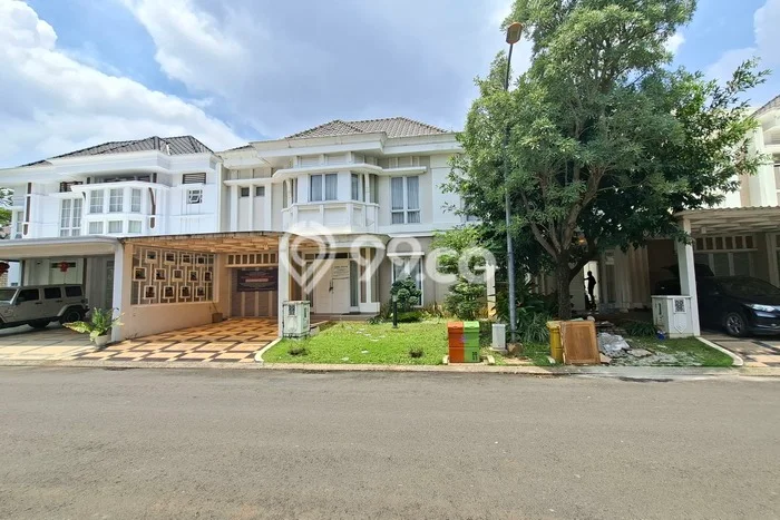 Jual Rumah Mewah Elegan Dengan View Eksklusif di Summarecon Bekasi, Bekasi Jual Rumah Mewah Elegan Dengan View Eksklusif di Summarecon Bekasi, Bekasi