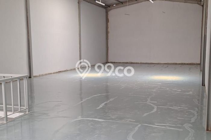 PRIME LOCATION! Gudang di Kalideres, Luas 800m², Kawasan Ramai, Siap Untuk Digunakan PRIME LOCATION! Gudang di Kalideres, Luas 800m², Kawasan Ramai, Siap Untuk Digunakan