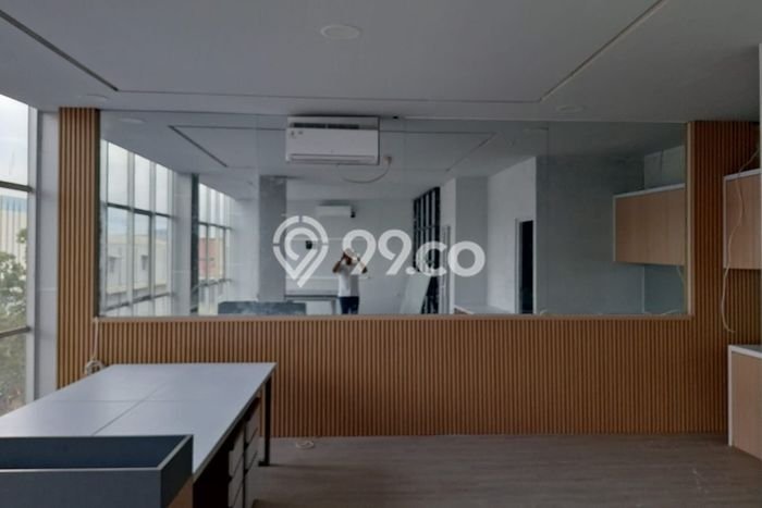 LOKASI BISNIS! Gudang For Rent Kawasan Kalideres, Luas 400m², Area Utama, Ready Usaha LOKASI BISNIS! Gudang For Rent Kawasan Kalideres, Luas 400m², Area Utama, Ready Usaha