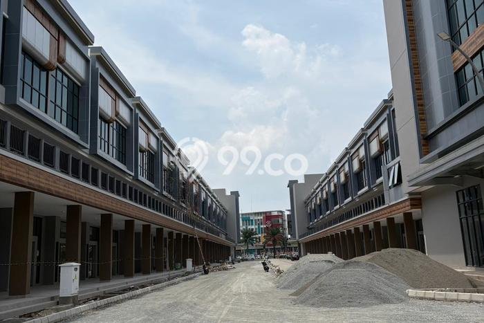 Ruko Disewa di Bekasi dengan LB 185m2 Area Komersial Ramai Ruko Disewa di Bekasi dengan LB 185m2 Area Komersial Ramai