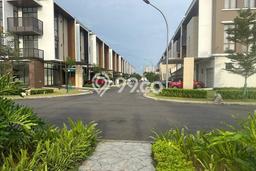 Dijual Rumah Luas Megah Dengan View Cantik di Summarecon Bekasi, Bekasi Dijual Rumah Luas Megah Dengan View Cantik di Summarecon Bekasi, Bekasi