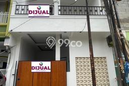 For Sale Rumah 4 Kamar Lokasi Ideal Bagus dan Strategis di Bekasi Utara For Sale Rumah 4 Kamar Lokasi Ideal Bagus dan Strategis di Bekasi Utara