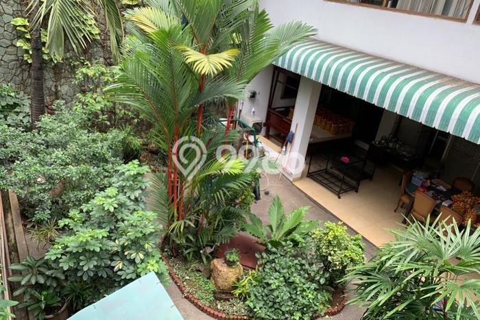 Siap Huni Hunian Elit 8 Kamar di Menteng Dekat ke Mana Pun Siap Huni Hunian Elit 8 Kamar di Menteng Dekat ke Mana Pun