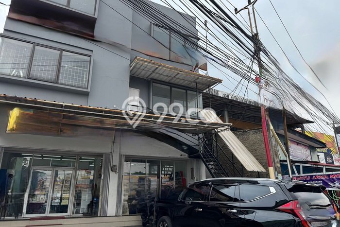 Ruko Dijual di Tangerang LT 55m2 & LB 144m2 Lokasi Terbaik! Ruko Dijual di Tangerang LT 55m2 & LB 144m2 Lokasi Terbaik!