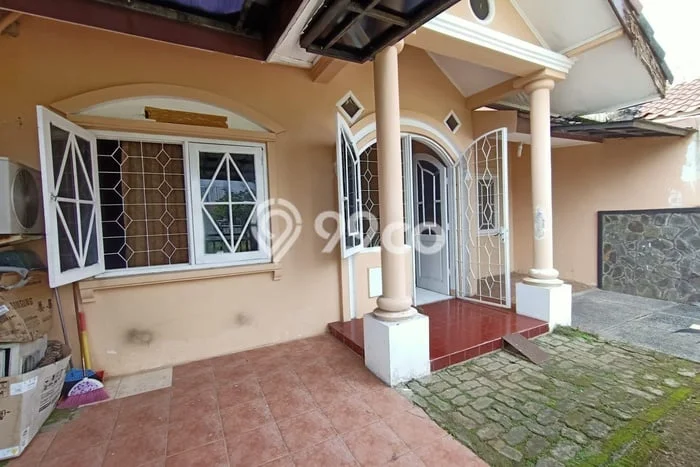 Disewakan! Rumah 4 Kamar Tidur &
3 Kamar Mandi di Cikokol, Tangerang Disewakan! Rumah 4 Kamar Tidur &
3 Kamar Mandi di Cikokol, Tangerang