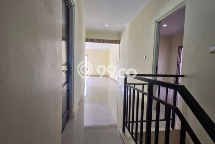 Disewakan Rumah Harga Terjangkau di Modernland Tangerang Punya 5 Kamar Tidur Disewakan Rumah Harga Terjangkau di Modernland Tangerang Punya 5 Kamar Tidur