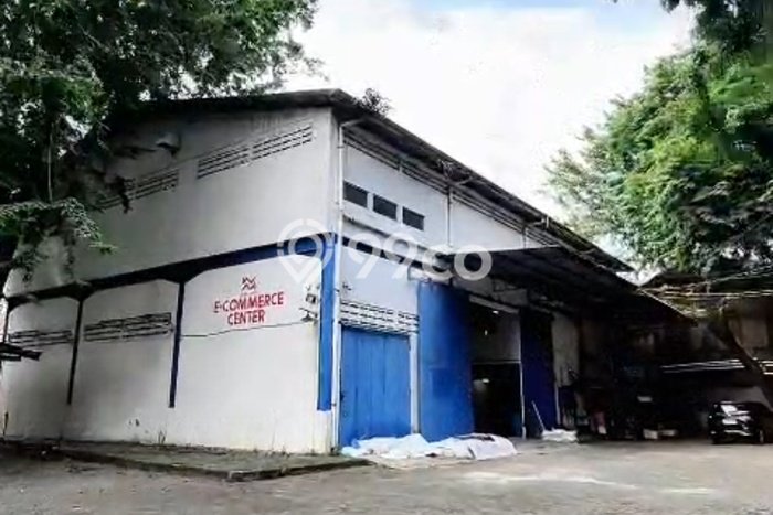 Disewakan Gudang di Kawasan Ramai Daan Mogot Luas 1000m2 Disewakan Gudang di Kawasan Ramai Daan Mogot Luas 1000m2