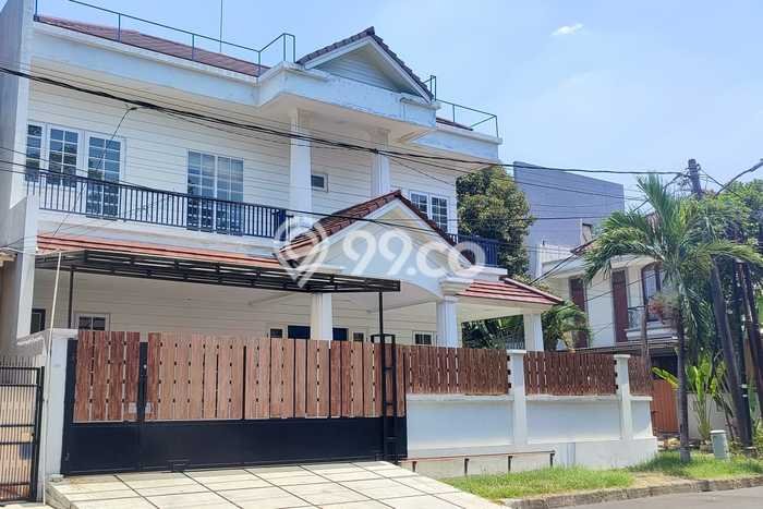 Jual Rumah Mewah Elegan Dengan View Cantik di Semanan, Jakarta Barat Jual Rumah Mewah Elegan Dengan View Cantik di Semanan, Jakarta Barat