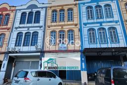Ruko Disewa di Batam dengan LB 255m2 Area Komersial Ramai Ruko Disewa di Batam dengan LB 255m2 Area Komersial Ramai
