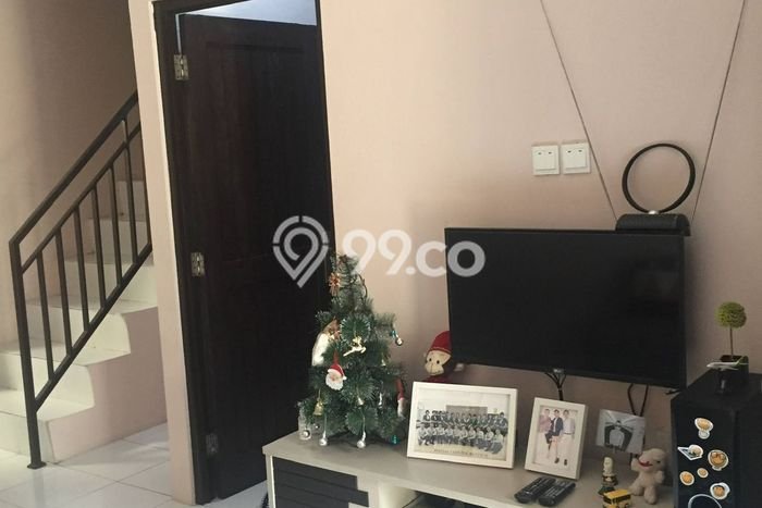 Rumah 2 lantai dekat Bandara Soekarno Hatta Rumah 2 lantai dekat Bandara Soekarno Hatta