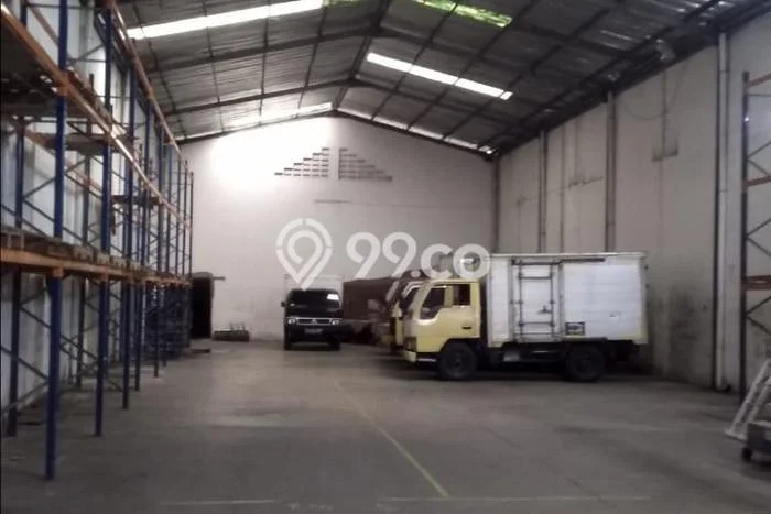 For Rent Gudang Strategis di BSD City, Luas 600m², Lokasi Ramai For Rent Gudang Strategis di BSD City, Luas 600m², Lokasi Ramai