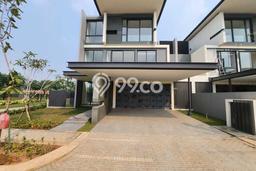 Rumah Mewah LB 465m2 Siap Huni Desain Elegan di BSD City, Tangerang Rumah Mewah LB 465m2 Siap Huni Desain Elegan di BSD City, Tangerang
