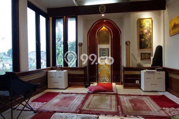 Jual Rumah Mewah Elegan Dengan View Cantik di Cawang, Jakarta Timur Jual Rumah Mewah Elegan Dengan View Cantik di Cawang, Jakarta Timur