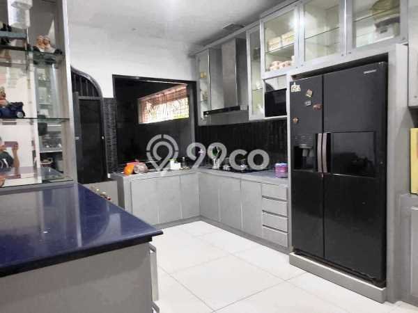 Jual Rumah Luas Elegan Dengan View Cantik di Jatiwaringin, Jakarta Timur Jual Rumah Luas Elegan Dengan View Cantik di Jatiwaringin, Jakarta Timur