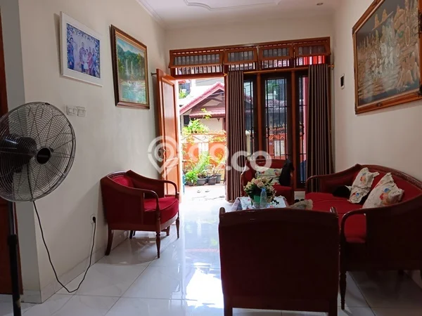 Siap Huni Rumah Mewah 5 Kamar di Duren Sawit Dekat ke Mana Pun Siap Huni Rumah Mewah 5 Kamar di Duren Sawit Dekat ke Mana Pun