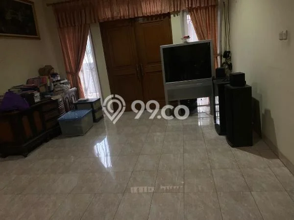 Lokasi strategis! Rumah siap huni dikontrakkan di Makasar LB 265m2 Lokasi strategis! Rumah siap huni dikontrakkan di Makasar LB 265m2