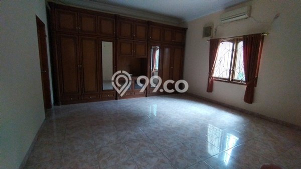 Disewakan segera hunian minimalis strategis 5 Kamar di Pasar Rebo, Jakarta Timur Disewakan segera hunian minimalis strategis 5 Kamar di Pasar Rebo, Jakarta Timur