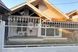 Rumah Elit LB 192m2 Siap Pakai Desain Elegan di Petukangan, Jakarta Selatan Rumah Elit LB 192m2 Siap Pakai Desain Elegan di Petukangan, Jakarta Selatan