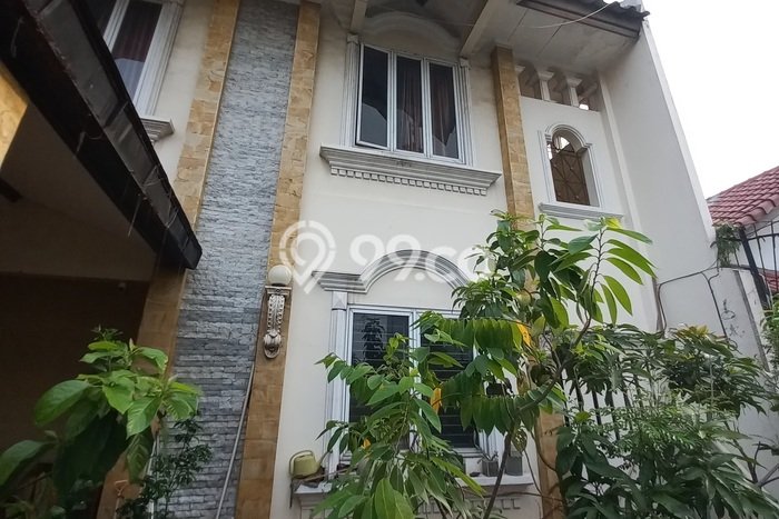 Rumah Elit Modern Siap Huni di Taman Meruya Jakarta Barat Rumah Elit Modern Siap Huni di Taman Meruya Jakarta Barat