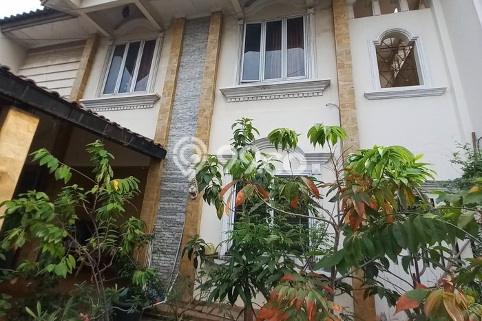 Rumah Elit Modern Siap Huni di Taman Meruya Jakarta Barat Rumah Elit Modern Siap Huni di Taman Meruya Jakarta Barat