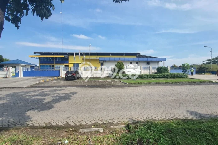Area Ramai! Gudang Dijual di Medan Kota untuk Bisnis Luas Bangunan 1077m2 Area Ramai! Gudang Dijual di Medan Kota untuk Bisnis Luas Bangunan 1077m2