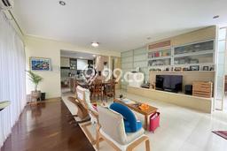 Jual Rumah Mewah Megah Dengan View Eksklusif di Joglo, Jakarta Barat Jual Rumah Mewah Megah Dengan View Eksklusif di Joglo, Jakarta Barat