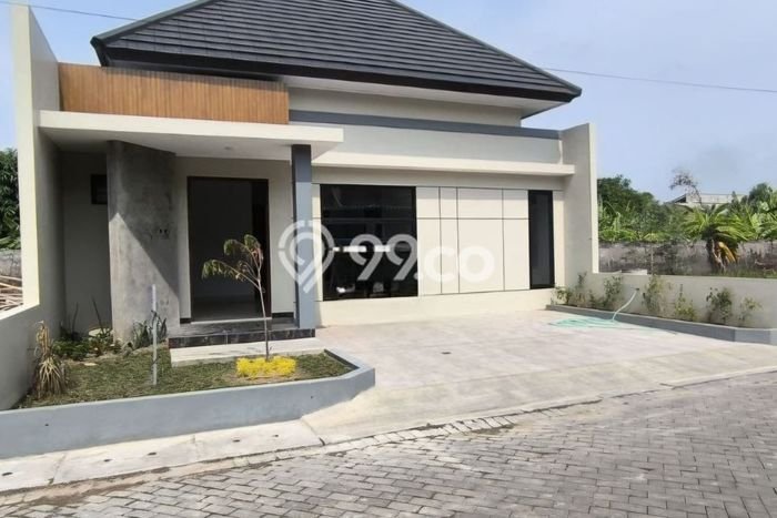 For Sale Rumah 3 Kamar Lokasi Strategis Bagus dan Strategis di Colomadu For Sale Rumah 3 Kamar Lokasi Strategis Bagus dan Strategis di Colomadu