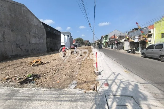 Tanah Komersial Kawasan Colomadu, Luas 100m², Pinggir Jalan Tanah Komersial Kawasan Colomadu, Luas 100m², Pinggir Jalan