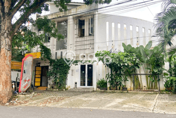 Rumah Sewa Tangerang Selatan LT 300m2 LB 200m2 Kawasan Bintaro Rumah Sewa Tangerang Selatan LT 300m2 LB 200m2 Kawasan Bintaro