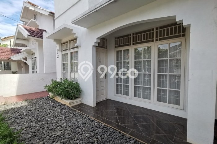Jual Rumah Mewah Elegan Dengan View Cantik di Bintaro, Tangerang Selatan Jual Rumah Mewah Elegan Dengan View Cantik di Bintaro, Tangerang Selatan