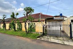 Rumah Elit Modern Tanpa Renovasi di Bintaro Tangerang Selatan Rumah Elit Modern Tanpa Renovasi di Bintaro Tangerang Selatan