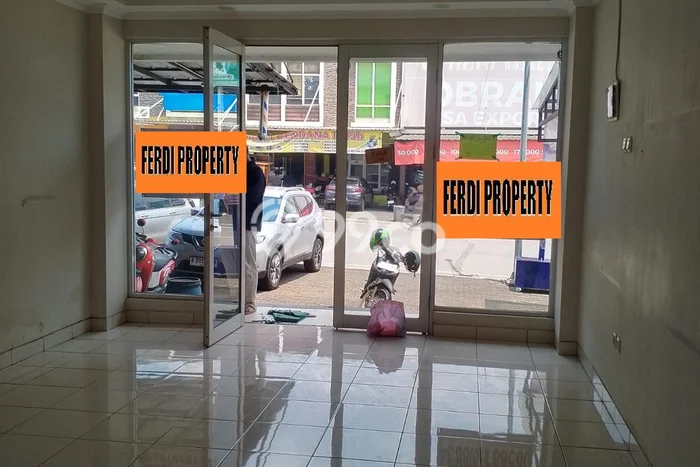Disewakan Ruko di Pusat Kota Jakarta Timur Ramai Strategis Disewakan Ruko di Pusat Kota Jakarta Timur Ramai Strategis