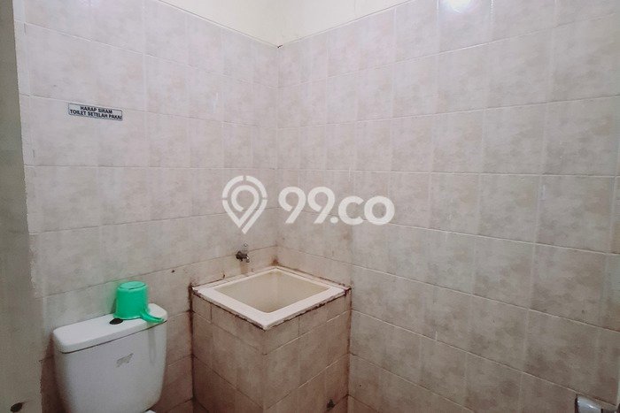 For Rent Ruko Premium di Kota Wisata, Luas 100m², Area Utama For Rent Ruko Premium di Kota Wisata, Luas 100m², Area Utama