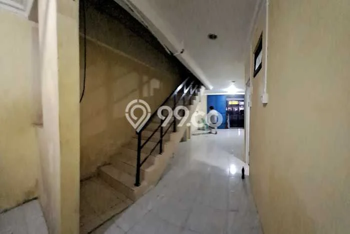 Ruko Disewakan di Area Ramai Serpong Utara, Tangerang Selatan Ruko Disewakan di Area Ramai Serpong Utara, Tangerang Selatan