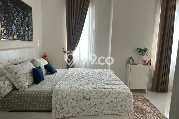 Disewakan Rumah Harga Terjangkau di Gading Serpong Tangerang dengan 5 Kamar Tidur Disewakan Rumah Harga Terjangkau di Gading Serpong Tangerang dengan 5 Kamar Tidur