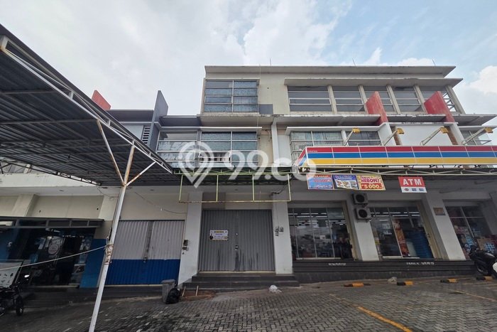 Ruko di Banyumanik, Luas 162m2m², Kawasan Strategis, Siap Operasi Ruko di Banyumanik, Luas 162m2m², Kawasan Strategis, Siap Operasi