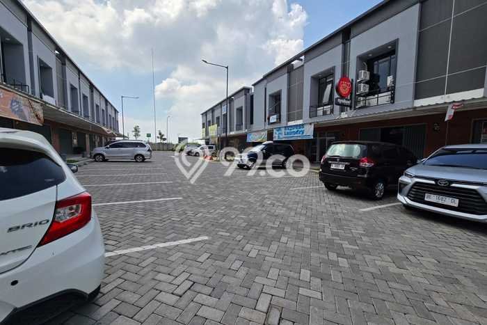 Ruko Bagus Dijual LB 120m2 Lokasi Strategis Semarang Area Cocok untuk Berbisnis Ruko Bagus Dijual LB 120m2 Lokasi Strategis Semarang Area Cocok untuk Berbisnis