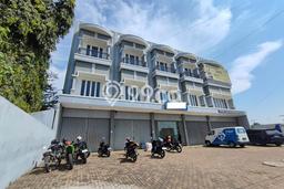 Ruko Bagus 3 Lantai Jalur Bandara Ahmad Yani, Semarang Barat Ruko Bagus 3 Lantai Jalur Bandara Ahmad Yani, Semarang Barat