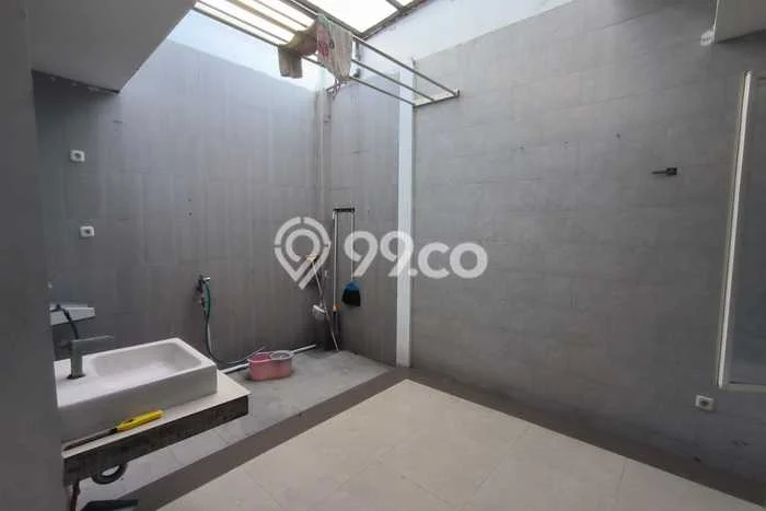 Rumah Luas Asri 4 KT Siap Huni di BSB City Semarang Rumah Luas Asri 4 KT Siap Huni di BSB City Semarang