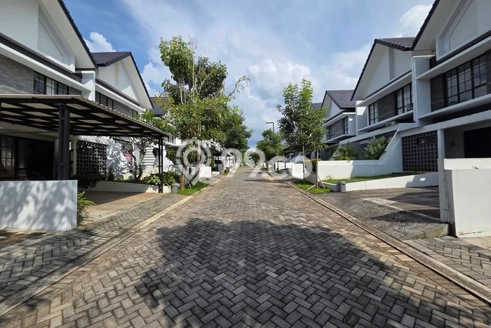 Jarang Ada! Rumah Kontrakan 2 Kamar Bagus Siap Huni BSB City Jarang Ada! Rumah Kontrakan 2 Kamar Bagus Siap Huni BSB City