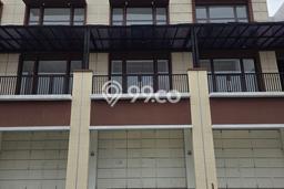 Ruko paling strategis disewakan di Semarang Utara Semarang Ruko paling strategis disewakan di Semarang Utara Semarang