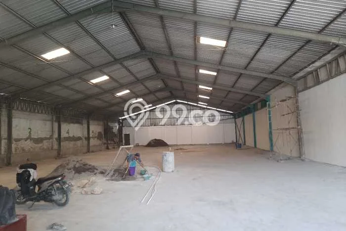 Unit Gudang Paling Strategis di Genuk Semarang dengan LB 1000m2 Unit Gudang Paling Strategis di Genuk Semarang dengan LB 1000m2