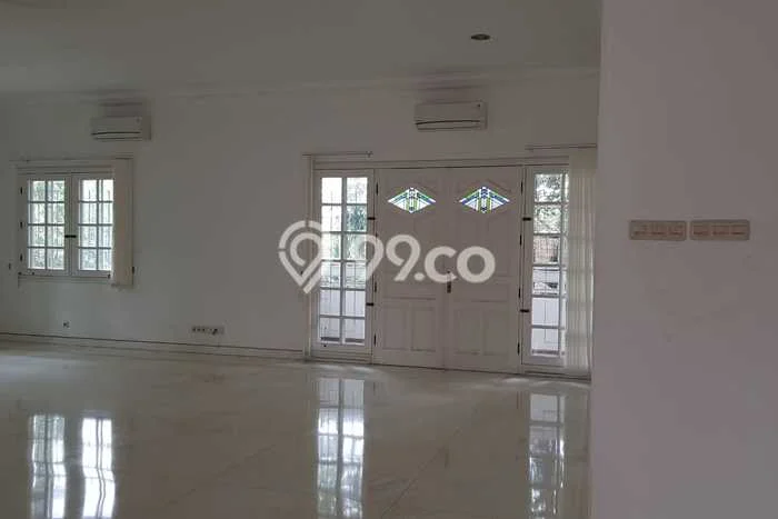PRIME LOCATION! Rumah di Menteng, 4 KM, Lingkungan Tenang, Luas 1500m2m² Bangunan 1500m2m² PRIME LOCATION! Rumah di Menteng, 4 KM, Lingkungan Tenang, Luas 1500m2m² Bangunan 1500m2m²