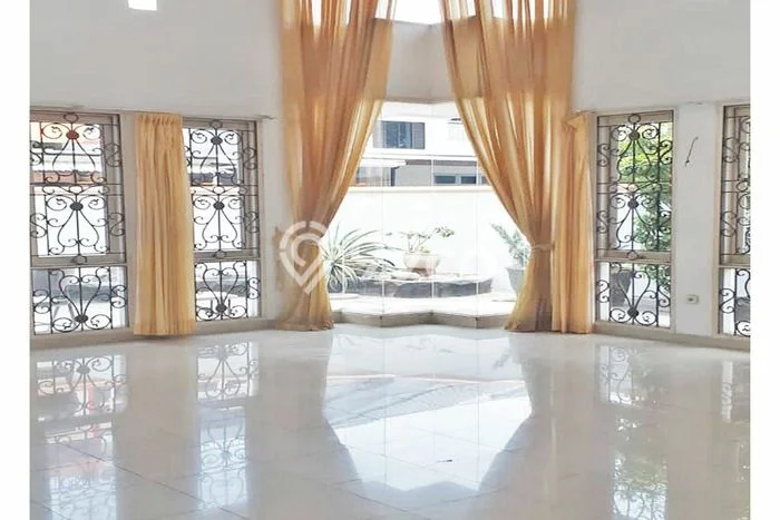 Dijual Hunian Mewah dengan Fasilitas Sekitar Lengkap di Kembangan, Jakarta Barat Dijual Hunian Mewah dengan Fasilitas Sekitar Lengkap di Kembangan, Jakarta Barat