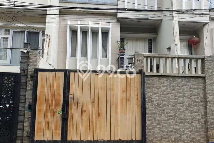 Rumah Luxury Modern Tanpa Renovasi di Pluit Jakarta Utara Rumah Luxury Modern Tanpa Renovasi di Pluit Jakarta Utara