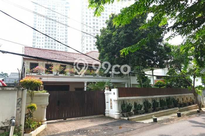 Rumah Elit Modern Siap Huni di Permata Hijau Jakarta Selatan Rumah Elit Modern Siap Huni di Permata Hijau Jakarta Selatan