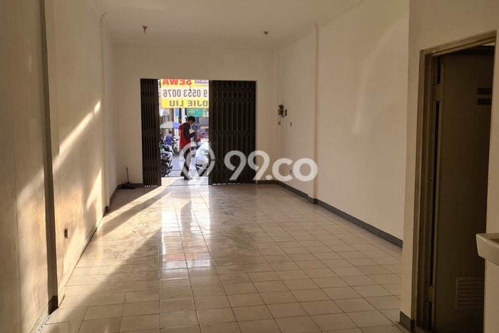 Ruko Bagus Dijual LB 120m2 Lokasi Strategis Jakarta Barat Area Cocok untuk Berbisnis Ruko Bagus Dijual LB 120m2 Lokasi Strategis Jakarta Barat Area Cocok untuk Berbisnis