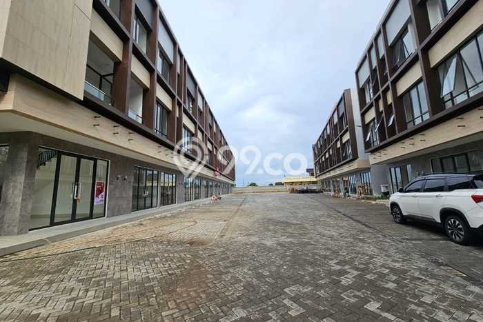 Ruko disewakan lokasi strategis BSD Tangerang Selatan 166m2 Ruko disewakan lokasi strategis BSD Tangerang Selatan 166m2